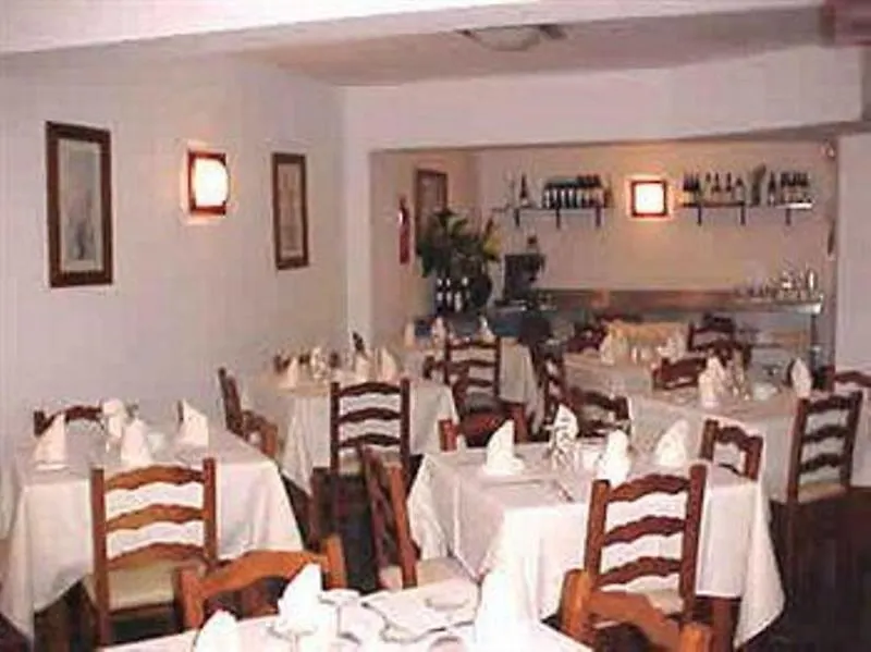 5 Islas location